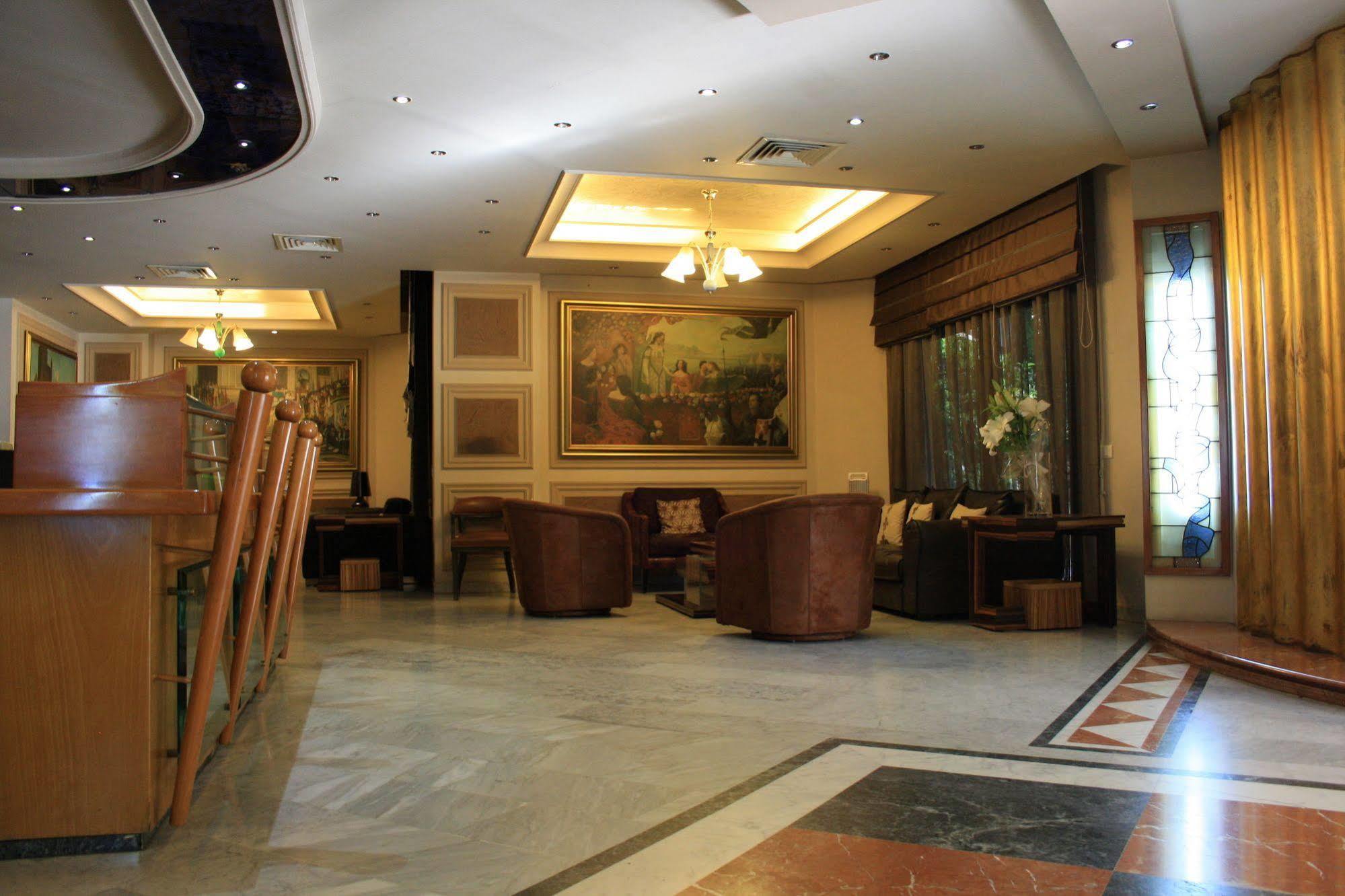 Camelot Hotel Jounieh Exterior foto